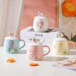 Lihtne multikas armas j&auml;nese keraamiline tass kaanega lusika kruus majapidamiskomplekt Loomingulise isikup&auml;ra veetass t&uuml;drukutele 420ML