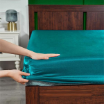 Luksuslikud satiinist voodilinad, imitatsioon siidist, pehme ja sile, nahas&otilde;bralik voodikate, elastse ribaga voodikate kaitseb juukseid ja nahka US-T/UK-S:99x190x35cm