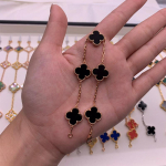 Boutique Neljak&auml;pa Ristikheina Viie &Otilde;iega K&auml;ev&otilde;ru 18K Kerge Luksus Ins Disain Mood Peen Mitmek&uuml;lgne Meeste ja Naiste Mudelid K&auml;ev&otilde;ru Boutique Bracelet