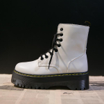 Uued naiste mootorrattasaapad vabaajajalatsid Naiste nahk Minimalistlik klassikaline punk naiste gooti kingad platvormsaapad naistele Botas Mujer 41 valge