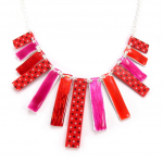 NOA [R5244] - punane disainerkaelakee  Coloring  - 13x5 cm punane