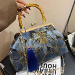 Vintage Designer ketiga &otilde;lakotid naistele Roosad ja sinised Crossbody kotid K&auml;ekotid Tassel Lock Flower Shell Clip V&auml;ike kott Uus