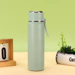 Lihtne uus roostevabast terasest vaakumkruus, k&otilde;rge v&auml;limuse tase, &otilde;pilase veekruus, v&auml;listingimustes kaasaskantav auto veekruus 500ml