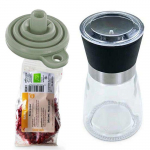 Moulin &agrave; &eacute;pices, entonnoir et baies rose de Madagascar