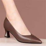 naiste klassikalised terava ninaga pruunist lakknahast kevadised slip-on stiletokkingud daami vabaaja mugavad t&ouml;&ouml;kingad ab661 35