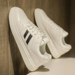 Kevade Uued Jalan&otilde;ud Meestele Nahast Vabaaja Jalan&otilde;ud Moodsad Triibulised Valged Madalad Rula Jalan&otilde;ud Noorte T&auml;navak&auml;igu Kingad 44