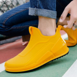 2024. aasta uued meeste v&auml;listingimustes kasutatavad libisemiskindlad matkajalatsid Shaxi kalap&uuml;&uuml;gi vihmasaapad Mustad t&ouml;&ouml;jalatsid Vastupidavad veekindlad kummist kalastusjalatsid 41