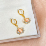 Moodsad k&otilde;rvar&otilde;ngad Elegantsed, &otilde;ilsad ja luksuslikud naiste k&otilde;rvar&otilde;ngad Lehvikukujulised v&otilde;luripatsid &uuml;llas kingitused k&otilde;rvar&otilde;ngad peened kingitused kollane