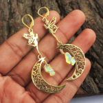 Sterling h&otilde;bedaga kullatud Etioopia opaalhaldjas Kuu k&otilde;rvar&otilde;ngas