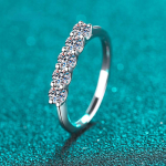 Soliidne 925 h&otilde;bedane 3 mm moissanite teemant kihlas&otilde;rmus naistele, 0,5 kanti moissanite pulmapaela ehted 5.5