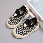 Lastejalatsid Kevad uued poistele ja t&uuml;drukutele Slip-on Lasteaed Baby Superpehmed Super Kerge s&uuml;damega lastejalatsid 21 must