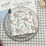 20tk/pakend 33*33cm 2-kihiline lillemustriga peosalvr&auml;tik