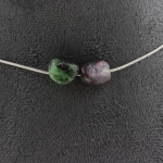 Pierres et Min&eacute;raux. Collier 2 perles Epidote de Myanmar (Birmanie). Chaine en acier Collier femmes, hommes. Taille personnalisable.