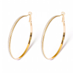 Lihtsad ja &uuml;lepaisutatud suured ringikujulised k&otilde;rvar&otilde;ngad Moodsad geomeetrilised r&otilde;ngad S&auml;ravad matid naiste k&otilde;rvar&otilde;ngad