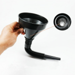 Universaalne &otilde;lifiltri lehter auto veoauto mootorrattaga t&auml;idetud plasts&otilde;iduk koos tila toruga, diiselk&uuml;tuse bensiiniga autode remondit&ouml;&ouml;riist