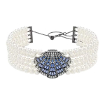 Swarovski Idyllia kaelakee viie rea p&auml;rlmutterkarpkaunistuste ja imitatsioonkristallidega Naiste kaelakee Valge 5688233 Box (Random Color)