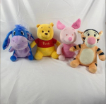 4 tk armast ja v&otilde;luv koomiksiloomast pehmed m&auml;nguasjad Pooh Karu Eeyore Tigger Notsu J&otilde;ulupuhkus pehmed nukud kaunistus laste m&auml;nguasjad s&uuml;nnip&auml;ev brown