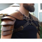 Retro keskaegsed viikingi nahast &otilde;lakilbid Kost&uuml;&uuml;mi soomus Cosplay'ks ja fotograafiaks pruun