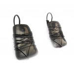 NOA [J4195] &ndash; hallid disainitud liiprid must