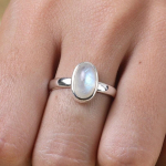 Vikerkaare kuukivist s&otilde;rmus, v&auml;&auml;riskivide ehted, naiste s&otilde;rmus, k&auml;sitsi valmistatud ehted, igap&auml;evar&otilde;ivas&otilde;rmus, s&uuml;nnikivi s&otilde;rmus, 925 h&otilde;bes&otilde;rmus 9.5