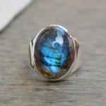 Looduslik sinine labradoriit ovaalne v&auml;&auml;riskivi k&auml;sitsi valmistatud disaineris&otilde;rmus, meeste s&otilde;rmus, 925 sterlingh&otilde;be, pulmas&otilde;rmus 6