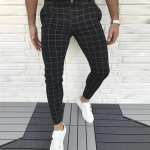 Moodsad meeste keskmise v&ouml;&ouml;ga Slim-Fit ruudulise mustriga vabaaja p&uuml;ksid jalgadega 2XL must