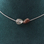 Pierres et Min&eacute;raux. Collier 2 perles Quartz fant&ocirc;me vert du Br&eacute;sil Chaine en acier Collier femmes, hommes. Taille personnalisable.