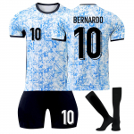 Jalgpalli treeningkost&uuml;&uuml;mi komplekt, 2425 v&otilde;&otilde;rsil spordimeeskonna vormiriietuse komplekt 28