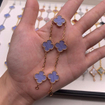 Boutique Neljak&auml;pa Ristikheina Viie &Otilde;iega K&auml;ev&otilde;ru 18K Kerge Luksus Ins Disain Mood Peen Mitmek&uuml;lgne Meeste ja Naiste Mudelid K&auml;ev&otilde;ru Boutique Bracelet