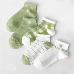5 paari naiste kevadsuvised uued l&uuml;hikesed puuvillased sokid Jaapani armsad vabaaja multifilmi paarissokid one size roheline