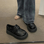 Majasussid Platvorm Naiste Kingad Keskmiselt Madalad Luksuslikud Sandaalid Lamedad Pehmed Disainer Kevad Kummist P&otilde;hiline PU 35