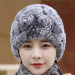 Talvine silmkoeline m&uuml;ts naistele, soe k&uuml;&uuml;liku karusnahk, paksendatud polsterdatud lilleline &uuml;hev&auml;rviline muster Keskealised ja eakad k&otilde;rvakaitsed, vabaaja m&uuml;ts One Size hall v&auml;rv