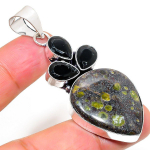 Gogunjula, Spinel Handmade 925 Sterling Silver Gift Pendant 2.44 e0p61