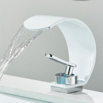 Valge kroomitud juga valamukraan &uuml;he auguga teibile paigaldatav &uuml;he k&auml;epidemega kuuma ja k&uuml;lma vee segisti vannitoa kraan