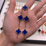 Boutique Neljak&auml;pa Ristikheina Viie &Otilde;iega K&auml;ev&otilde;ru 18K Kerge Luksus Ins Disain Mood Peen Mitmek&uuml;lgne Meeste ja Naiste Mudelid K&auml;ev&otilde;ru Boutique Bracelet