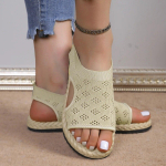 Naiste suvekingad Lihtsad &uuml;hev&auml;rvilised lameda p&otilde;hjaga naiste kingad vaba aja veetmiseks m&otilde;eldud naiste sandaalid 37 beež