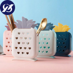 K&ouml;&ouml;gi hoiurest Ananassi &auml;ravoolu s&ouml;&ouml;gipulgad puur Plastikust s&ouml;&ouml;gipulgad Spaatliga lusikas rippuv korv valge