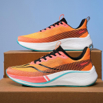 Meeste hingavad tossud Althletic Tennise treeneri jalan&otilde;ud &uuml;likerged j&otilde;usaalispordialad v&auml;lis&ouml;rkimine jooksujalatsid vabaaja n&ouml;&ouml;riga 38 valge