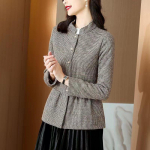 Naiste kevad- ja s&uuml;gisjakk, tr&uuml;kitud krae, &uuml;heksa-minutilised varrukad, v&auml;ikese seelikusabaga pluus, temperamentne, elegantne, vabaajariided M