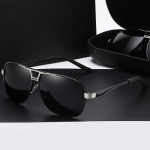 Meeste fotokroomsed p&auml;ikeseprillid S&otilde;idu p&auml;ikeseprillid Brand Designer Vintage Black Pilot p&auml;ikeseprillid UV400 h&otilde;behall v&auml;rv