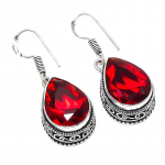 Mosambiigi Granaat V&auml;&auml;riskivi K&auml;sitsi valmistatud 925 Sterlingh&otilde;be Ehted K&otilde;rvar&otilde;ngas 1.50 1.5 punane