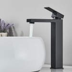 Valamu segisti Vannivalamu &uuml;he k&auml;ega juga segisti matt must v&auml;rv