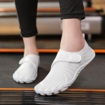 Sisej&otilde;usaalijalan&otilde;ud meestele ja naistele, libisemiskindlad ja p&otilde;rutuskindlad jooksujalatsid, h&auml;&auml;letud h&uuml;ppen&ouml;&ouml;riga h&uuml;ppamise jalan&otilde;ud, spordi-joogajalatsid 30