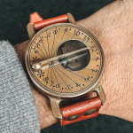 K&auml;sitsi valmistatud Steampunk Messingist Randkompass P&auml;ikesekell Kell T&ouml;&ouml;riist T&auml;iuslik Kingitus Abikaasale, Meenutus Pulma-aastap&auml;evaks S&uuml;nnip&auml;evaks