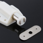 4x &uuml;he magnetr&otilde;huga vajutusega puutelukuga kapiuksed on praktilised