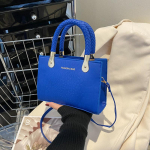 T&auml;iustatud Crossbody kott Naiste kott 2023 Uus mood k&auml;ekott Tekstuuriga &otilde;lakott Mitmek&uuml;lgne l&auml;&auml;nelik v&auml;ike kandiline kott 20x8x14.5cm