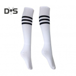 1 paar keskmise pikkusega sokke triibulised libisemiskindlad k&otilde;rge elastsusega higi imavad jalgpalli tantsut&uuml;drukute sukad laste p&otilde;lvikud spordi koolim&auml;ngu sokid S valge
