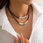 Euroopa ja Ameerika etnilise stiiliga reljeefne ripats, l&uuml;hike krae naiste retro kahekihiline painutatud toruga kaelakee