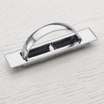 NAIERDI Tatami peidetud uksek&auml;epidemed tsingisulamist s&uuml;vistatavad p&otilde;randakapi k&auml;epideme nupud esile t&otilde;stmine v&auml;rv