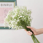 Gypsophila kunstlilled kaunistavad isiklikke sisehoove